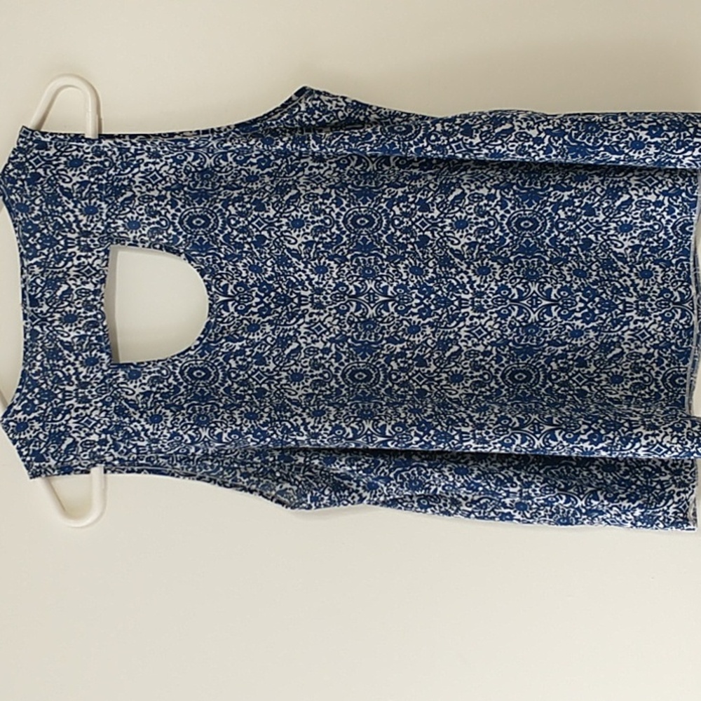 Stylish top - Picture 3 of 9